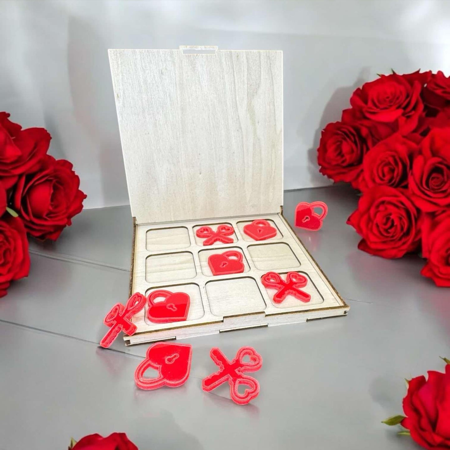 Heart Locks and Keys Tic Tac Toe Game